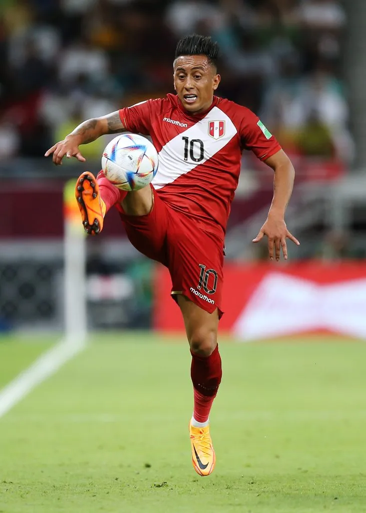 Christian Cueva jugando contra Australia. (Photo by Mohamed Farag/Getty Images)