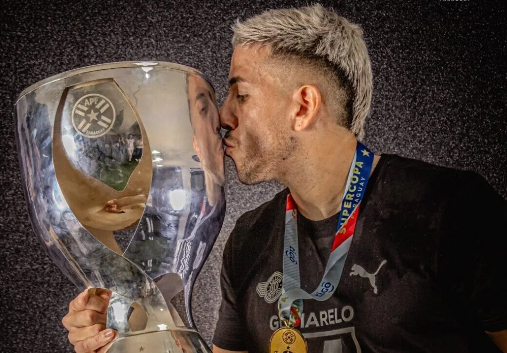 Álvaro Campuzano, campeón de Libertad.