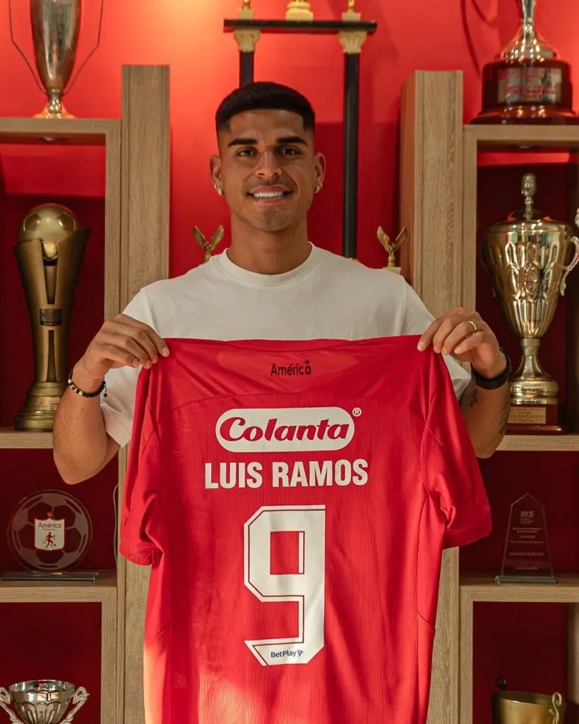 Luis Ramos presentado en Colombia (Foto: América de Cali).