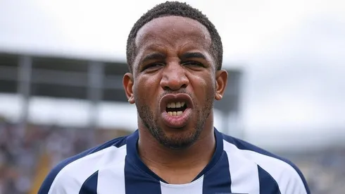 Jefferson Farfán calienta la previa de Alianza Lima vs. Boca.