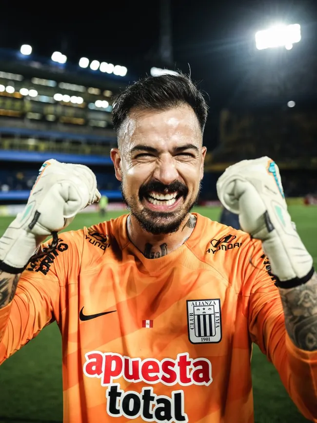 Guillermo Viscarra celebrando la clasificación. (Foto: CONMEBOL Libertadores).