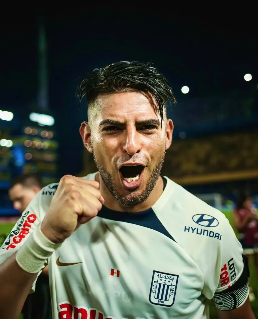 Carlos Zambrano celebrando en La Bombonera. (Foto: CONMEBOL Libertadores).