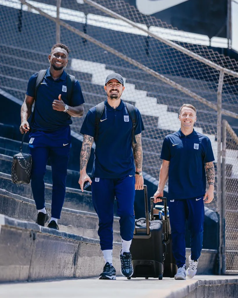 Eryc Castillo, Guillermo Viscarra y Pablo Lavandeira. (Foto: Alianza Lima).