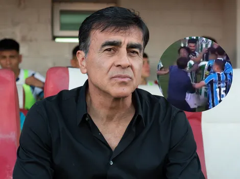 VIDEO | Gustavo Quinteros pierde la cabeza y termina agrediendo a un rival en Brasil