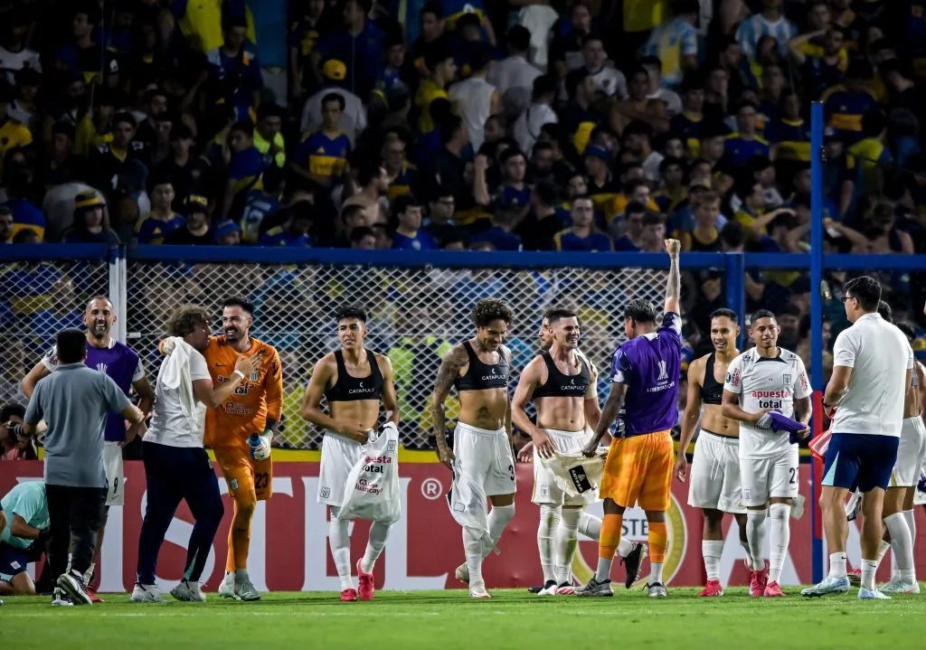 Alianza Lima clasificando frente a Boca Juniors. (Photo by Marcelo Endelli/Getty Images)