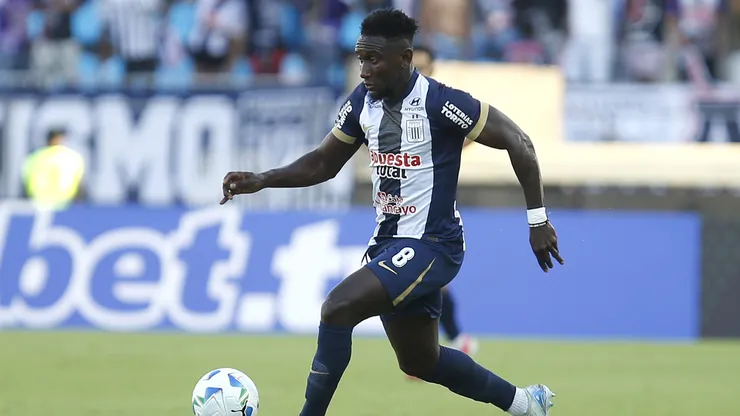 Eryc Castillo en la Copa Libertadores.