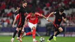 Benfica contra Barcelona por Champions League.