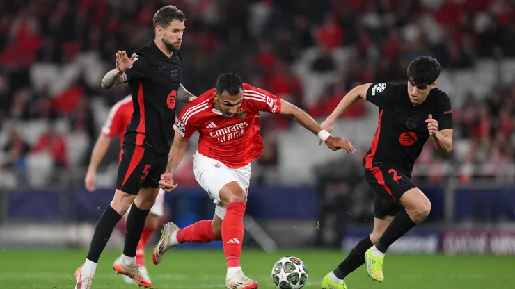 Benfica contra Barcelona por Champions League.