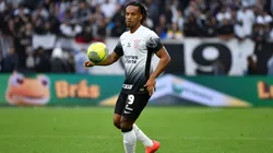 Corinthians toma una polémica decisión sobre André Carrillo