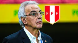 Jorge Fossati y escudo de la Selección Peruana.