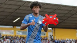 Al jugador de Emelec le quitaron el carro por culpa del club