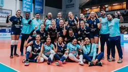 Las jugadoras de Alianza Lima, tras su triunfo ante Atlético Barbato.