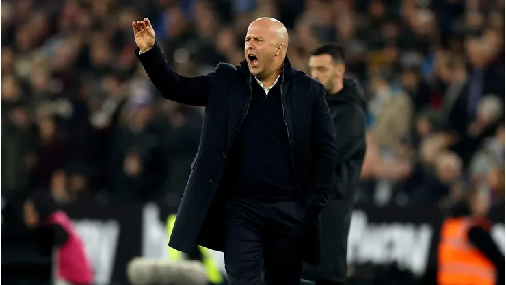 Arne Slot apuntó contra el nuevo sistema de competencia de la UEFA Champions League tras la eliminación del Liverpool con el PSG.