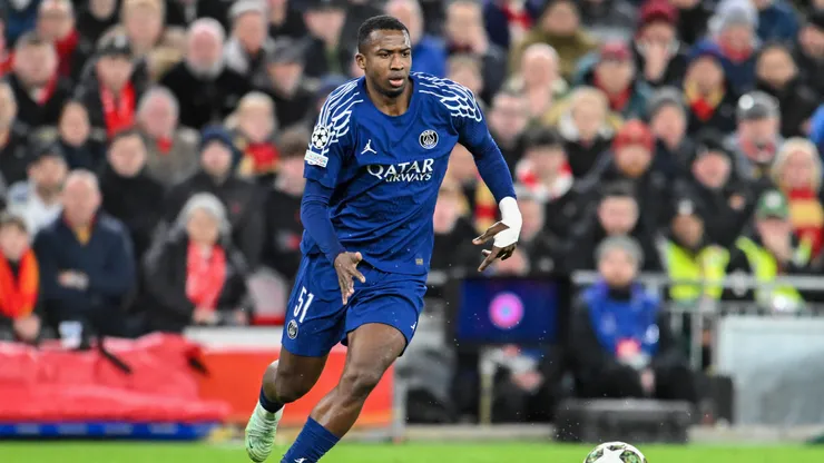 William Pacho fue la figura del PSG contra el Liverpool y se conoce la fortuna que le pagan.