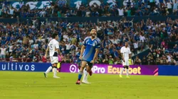 Emelec vence a Liga de Quito con golazo de Facundo Castelli.