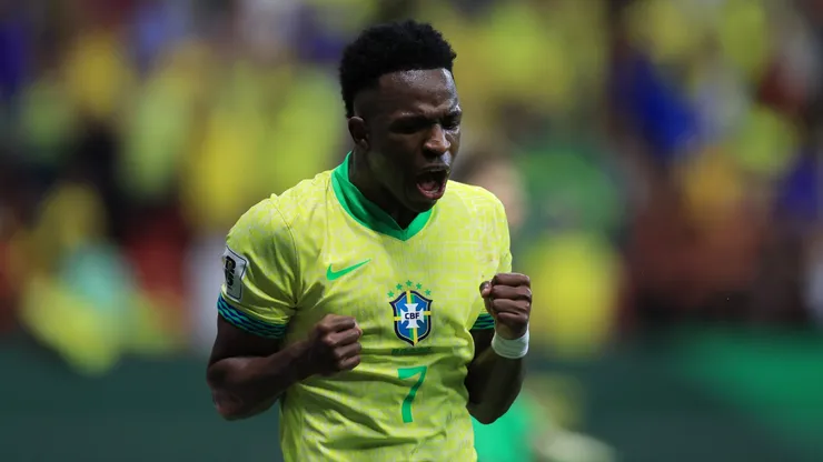 Vinicius se mete en la historia de CONMEBOL con su golazo ante Colombia.