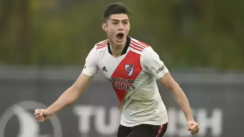 Panichelli, la joya y ex River que la rompe en España con Mirandés: GETTY