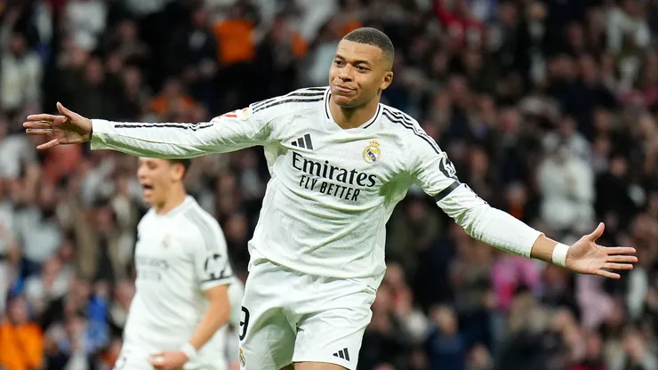 Mbappé empata los goles de la primera temporada de CR7.