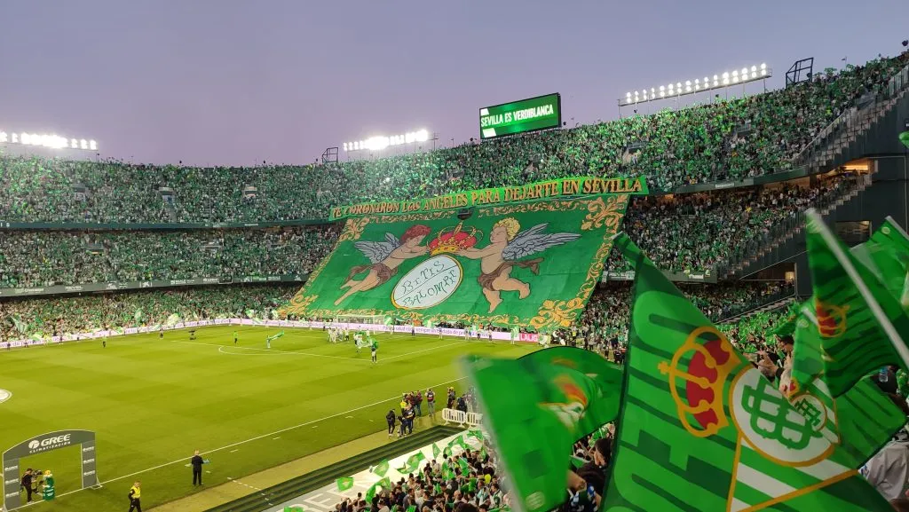 El sensacional tifo de los hinchas del Real Betis.