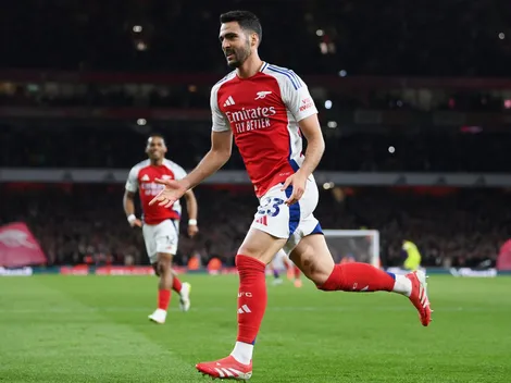 Mikel Merino calentó la previa con el Real Madrid