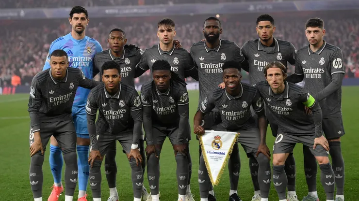 Dos jugadores de Real Madrid se cruzaron tras derrota en Arsenal.