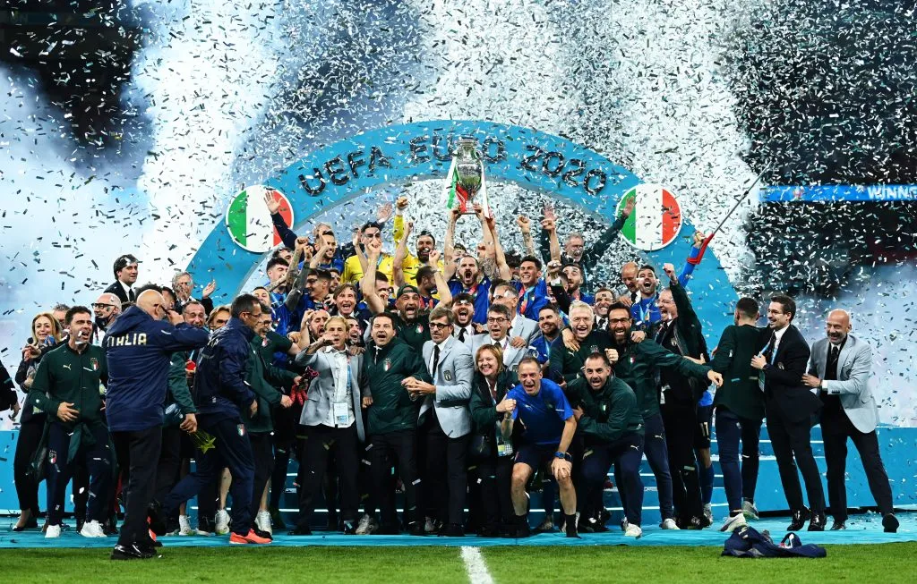 Italia ganó la Eurocopa 2020, pero no pudo entrar en los últimos Mundiales. (Foto: Getty).
