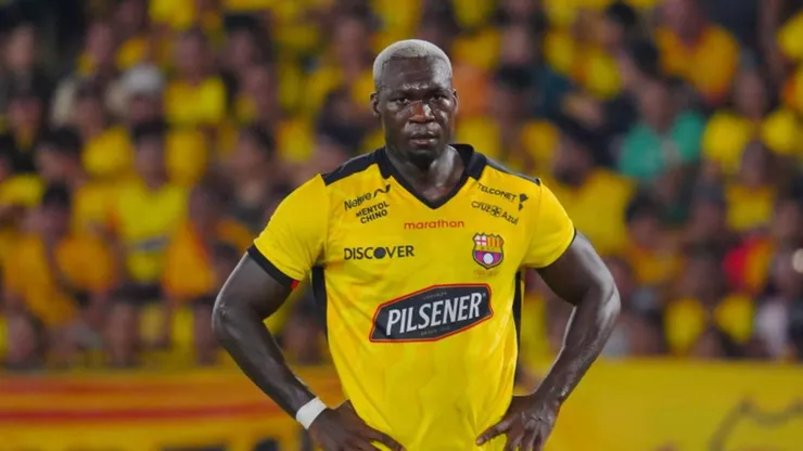 El monumental enojo de Felipe Caicedo con sus compañeros de Barcelona.