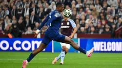 La mala suerte de Pacho en el gol del PSG