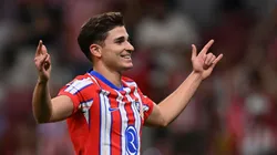 Julián Álvarez y Simeone festejan en Atlético de Madrid.