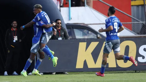 Emelec le ganó a Deportivo Cuenca con 9 jugadores