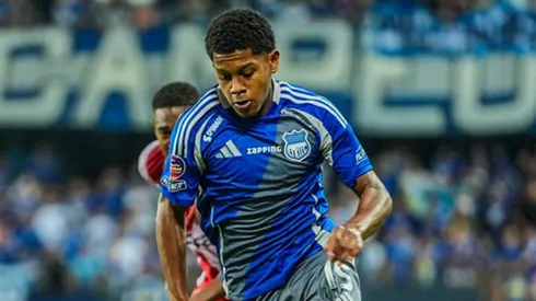 Emelec vuelve a perder en LigaPro y se complica con el descenso.