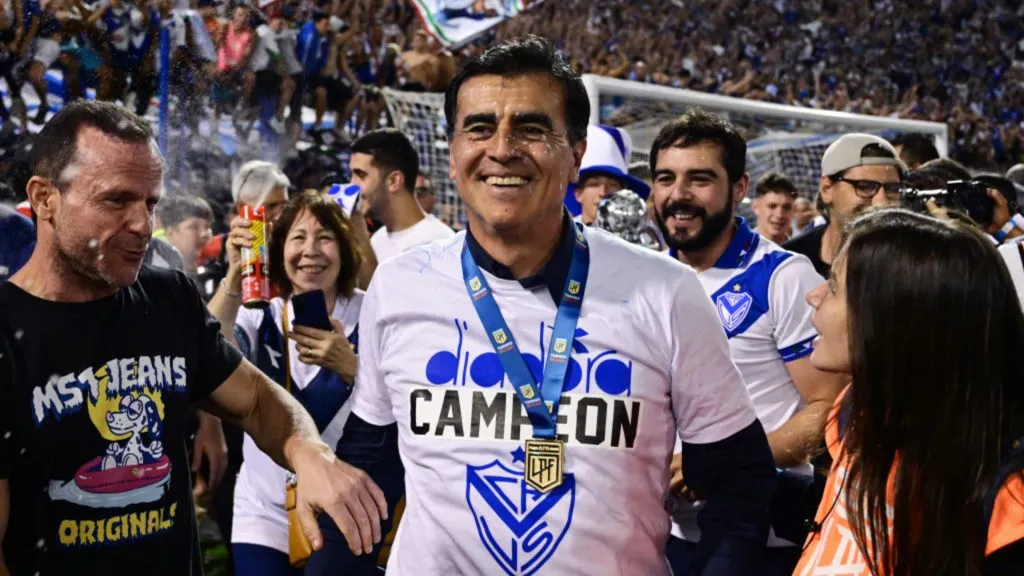 Gustavo Quinteros – campeón Vélez Sarsfield.