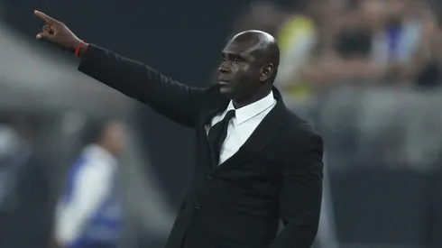 DT de renombre se ofrece a dirigir a Barcelona.