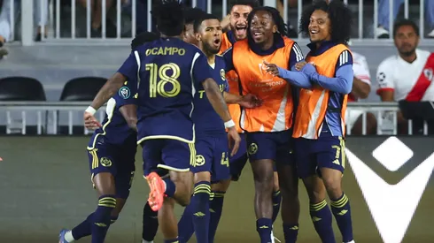 Pedro Vite marca gol para eliminar a Messi