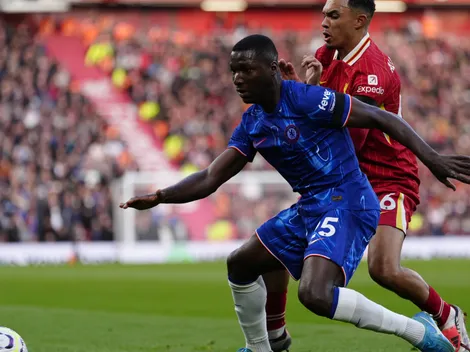 VIDEO | Moisés Caicedo consigue un penal y casi marca golazo vs. Liverpool
