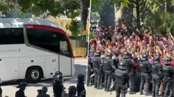 Los hinchas del Barcelona lanzaron objetos al ómnibus del Real Madrid en la llegada a Montjuic.