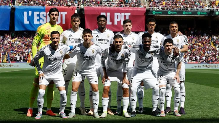 Víctor Muñoz debió bloquear los comentarios de su cuenta de Instagram tras la jugada que falló en el final de El Clásico con el Barcelona.
