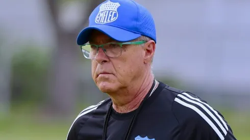 Emelec tomó una decisión final con Jorge Célico