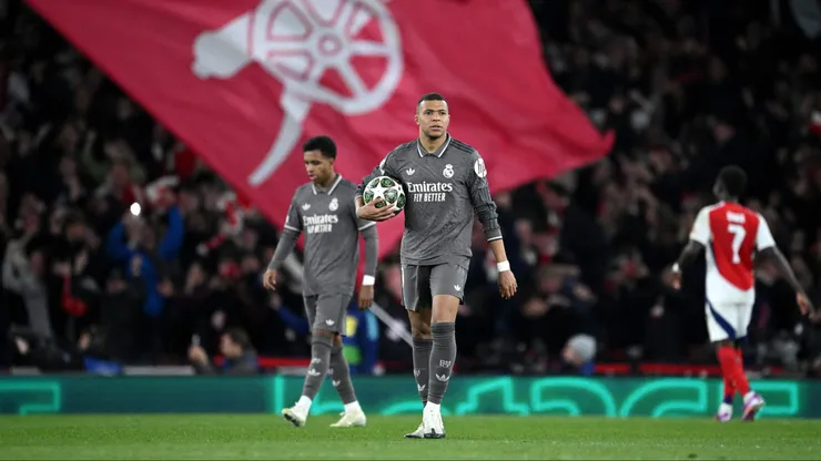 Emmanuel Petit criticó a Kylian Mbappé por no aparecer en los Cuartos de Final de la Champions League ante el Arsenal.