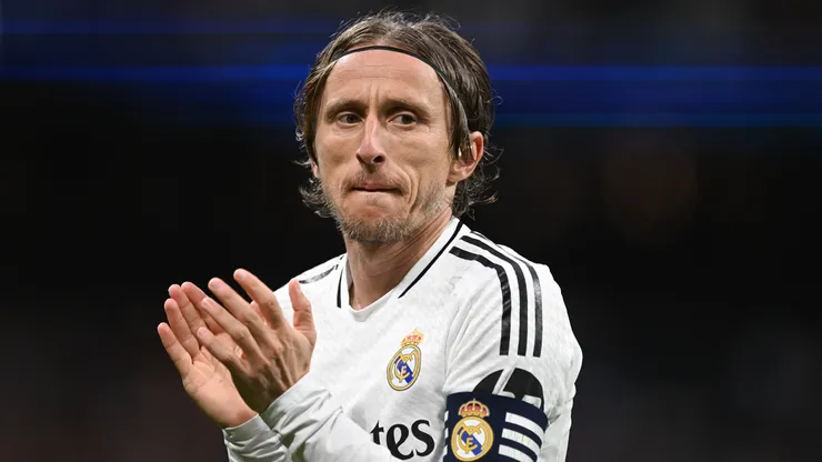 Modric fue ovacionado como nunca en el Bernabéu.