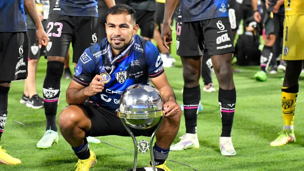 Junior Sornoza – IDV