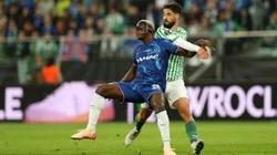 Moisés Caicedo usa la máscara en su rostro por este motivo