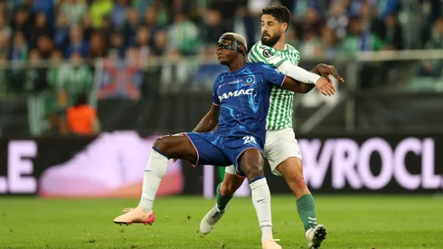 Moisés Caicedo usa la máscara en su rostro por este motivo