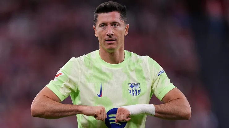 Robert Lewandowski dijo que espera mantenerse un año más en la élite del fútbol mundial.