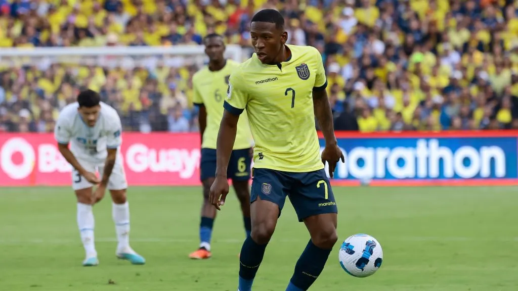 Pervis Estupiñán – Selección de Ecuador.