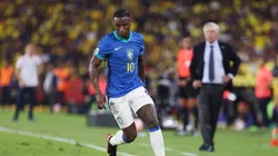 Las burlas de los hinchas de Ecuador contra Vinicius Jr.