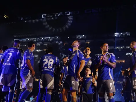 Emelec lo presentó en la Explosión Azul pero su club desmiente el fichaje