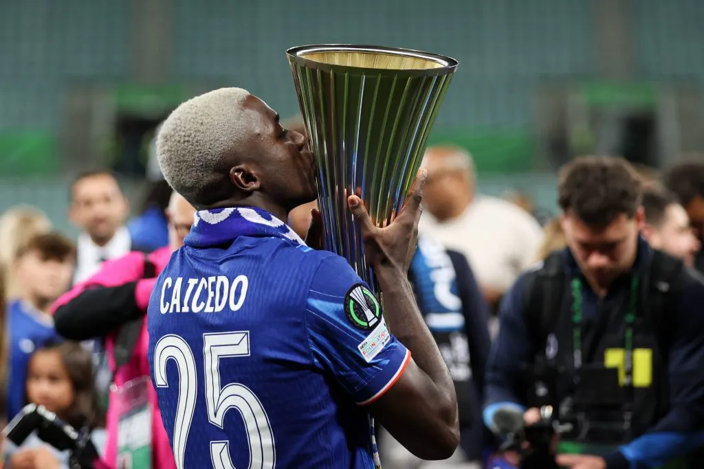 Moisés Caicedo viene de ser campeón de la Conference League. (Foto: Imago)