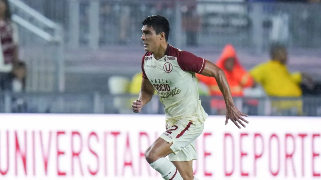 Alfonso Barco – Universitario.