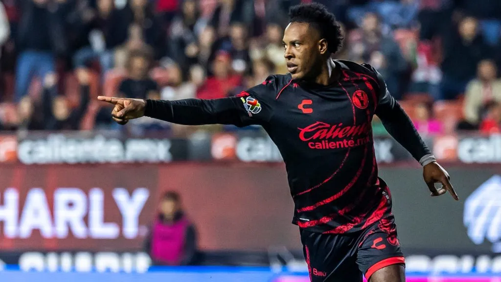 Jhojan Julio – Xolos.